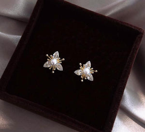 Crystal Cut Flower Earrings on Copper Alloy Studs