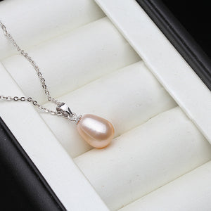 Beautiful Cultured Freshwater Pearl Pendant on 18in. 925 Sterling Silver Chain