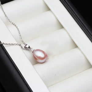 Beautiful Cultured Freshwater Pearl Pendant on 18in. 925 Sterling Silver Chain