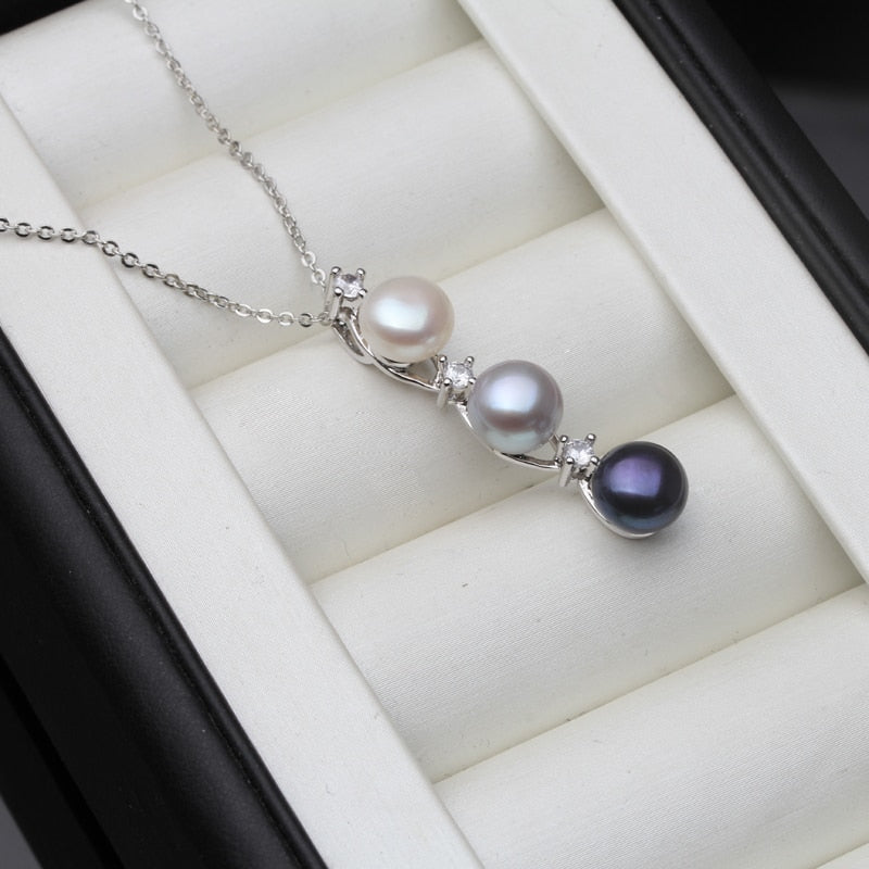 Classic Freshwater Pearl Pendant Necklace