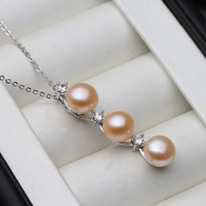 Classic Freshwater Pearl Pendant Necklace