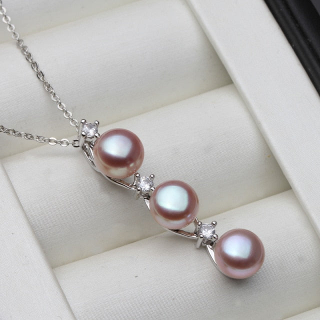 Classic Freshwater Pearl Pendant Necklace