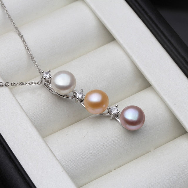 Classic Freshwater Pearl Pendant Necklace