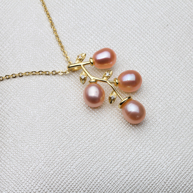 Gold Plate Vine With Natural Freshwater Pearls on 18inch Necklace